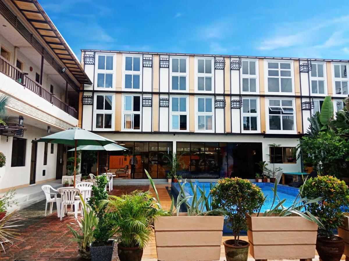 Aerostop Hotel & Restaurant Plaridel  Dış mekan fotoğraf