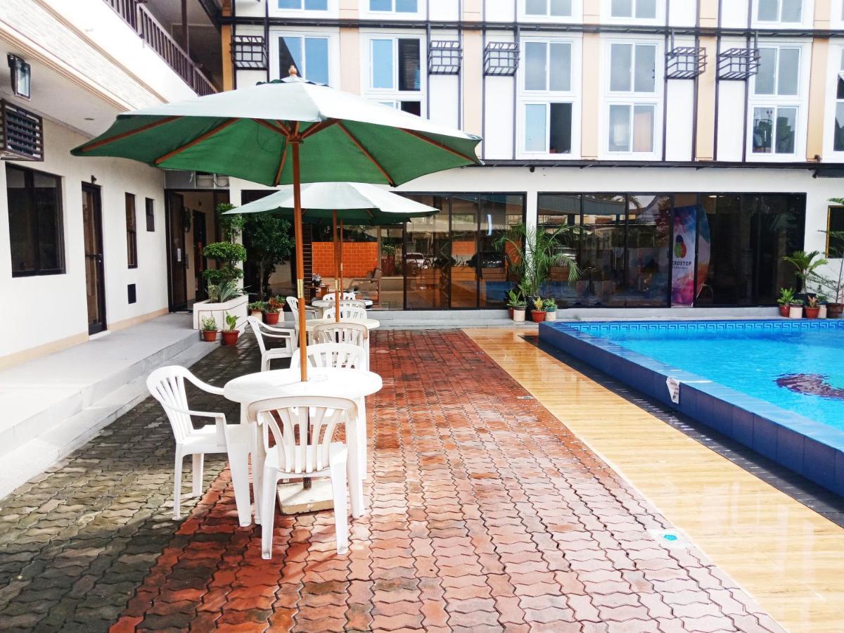 Aerostop Hotel & Restaurant Plaridel  Dış mekan fotoğraf