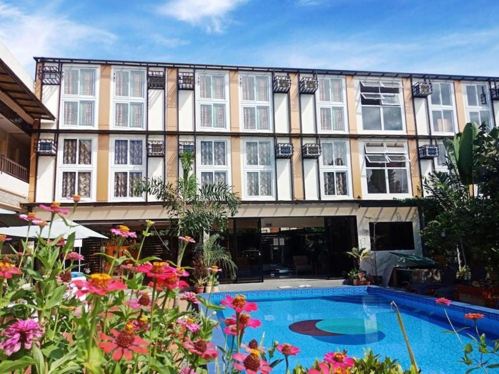 Aerostop Hotel & Restaurant Plaridel  Dış mekan fotoğraf