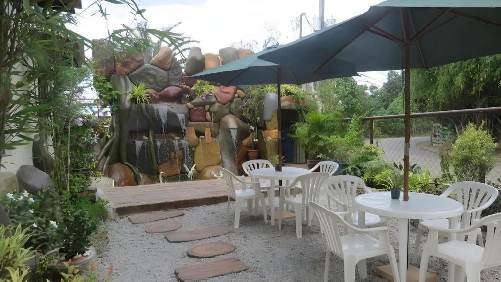 Aerostop Hotel & Restaurant Plaridel  Dış mekan fotoğraf
