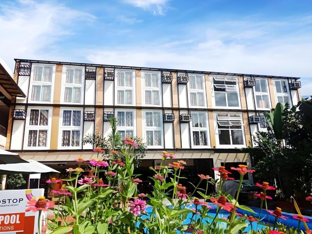 Aerostop Hotel & Restaurant Plaridel  Dış mekan fotoğraf