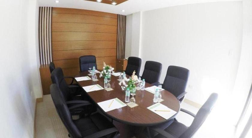 Aerostop Hotel & Restaurant Plaridel  Dış mekan fotoğraf