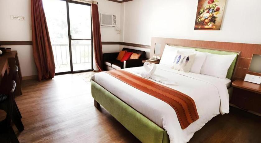 Aerostop Hotel & Restaurant Plaridel  Dış mekan fotoğraf