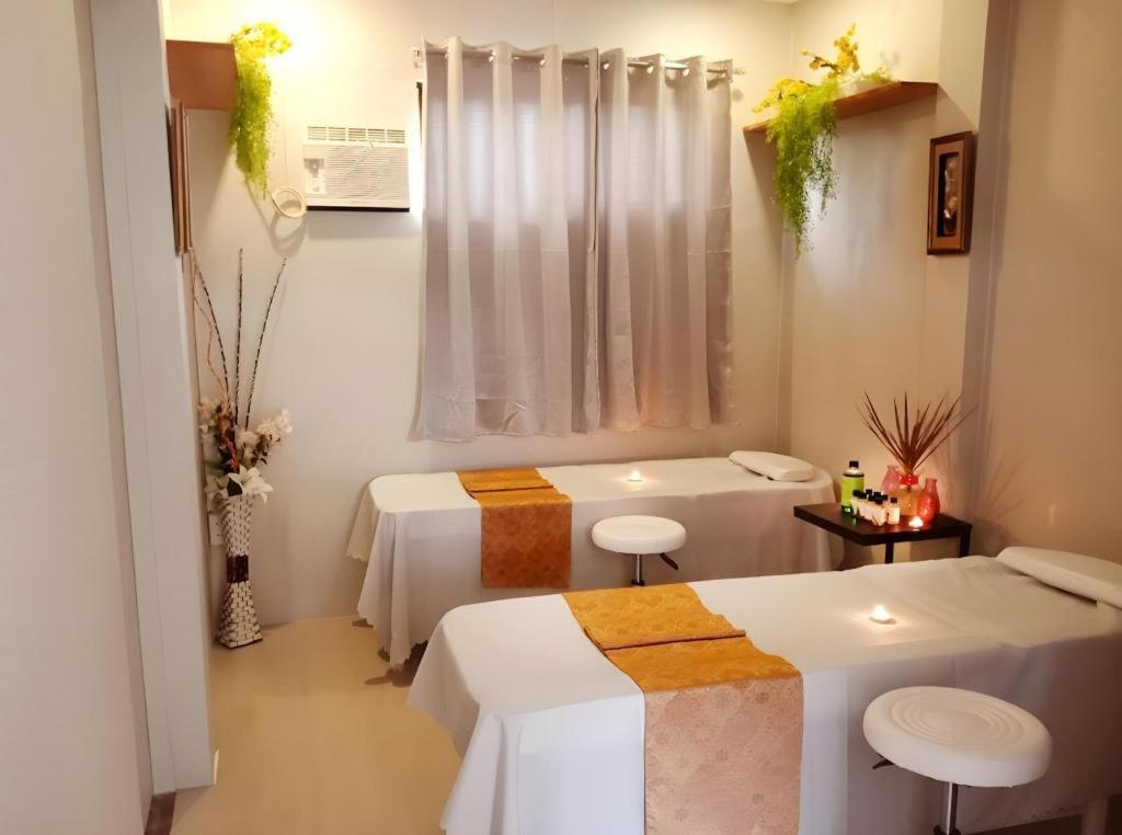Aerostop Hotel & Restaurant Plaridel  Dış mekan fotoğraf